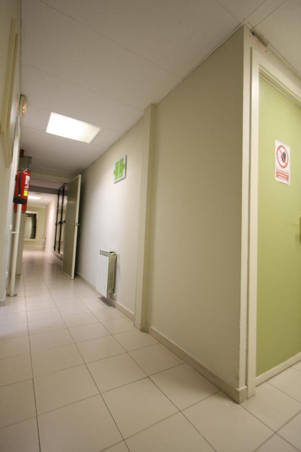 Residencia Universitaria Tagaste Барселона Экстерьер фото