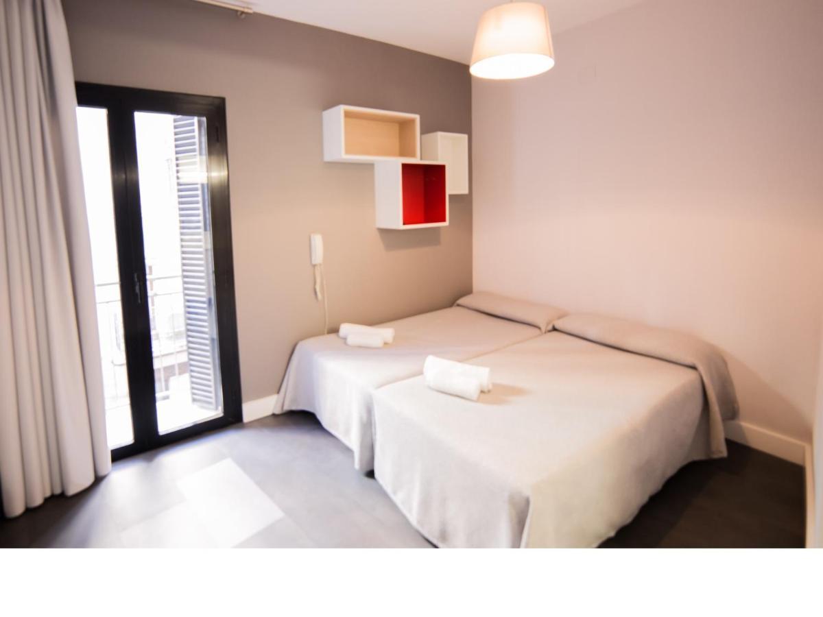 Residencia Universitaria Tagaste Барселона Номер фото