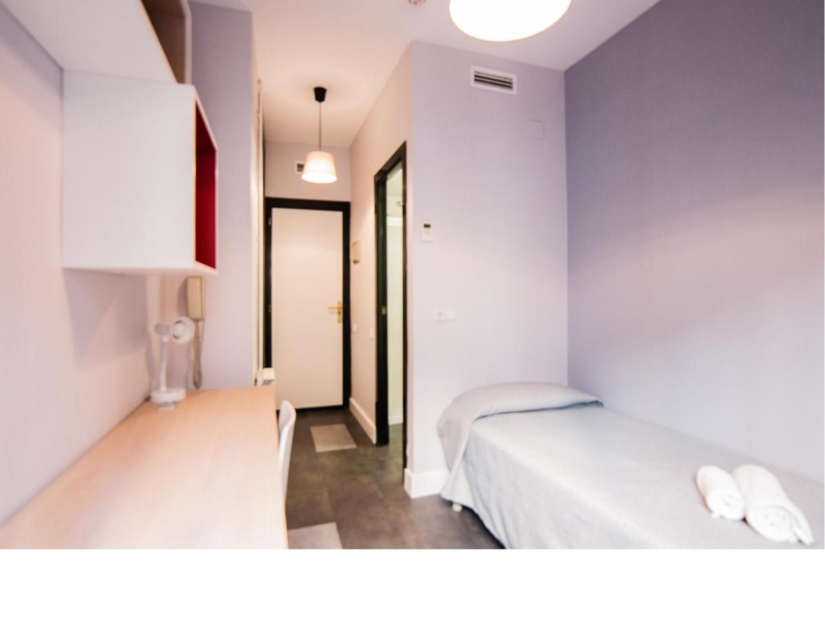 Residencia Universitaria Tagaste Барселона Номер фото