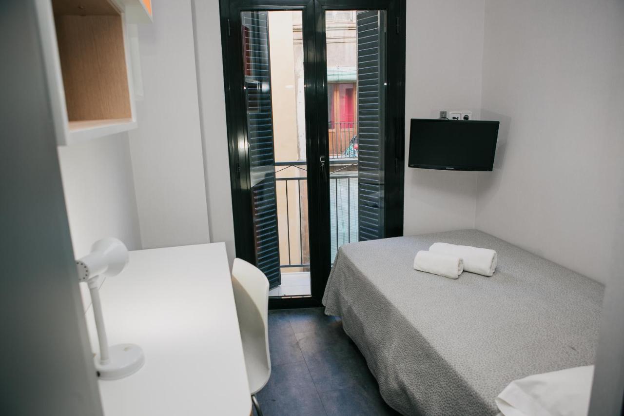 Residencia Universitaria Tagaste Барселона Экстерьер фото