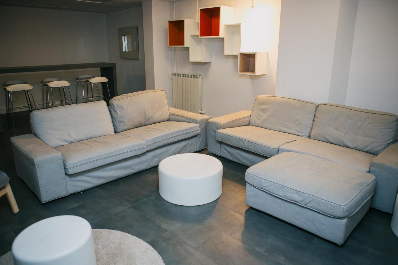 Residencia Universitaria Tagaste Барселона Экстерьер фото